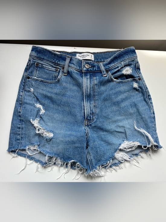 Abercrombie & Fitch Pants - Abercrombie & Fitch The ‘4” Mom Short’ High Rise Denim Shorts  | Size 2